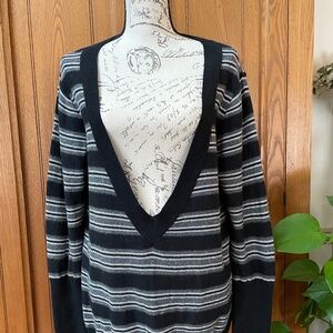 Gap vintage deep v sweater